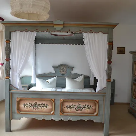 Elegant-hotel 